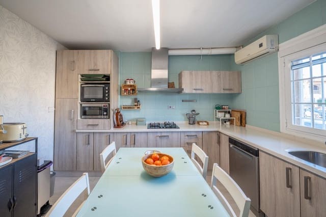 4 bedroom Terraced Villa for sale in Ogíjares with pool garage - € 298,000 (Ref: 9814493)