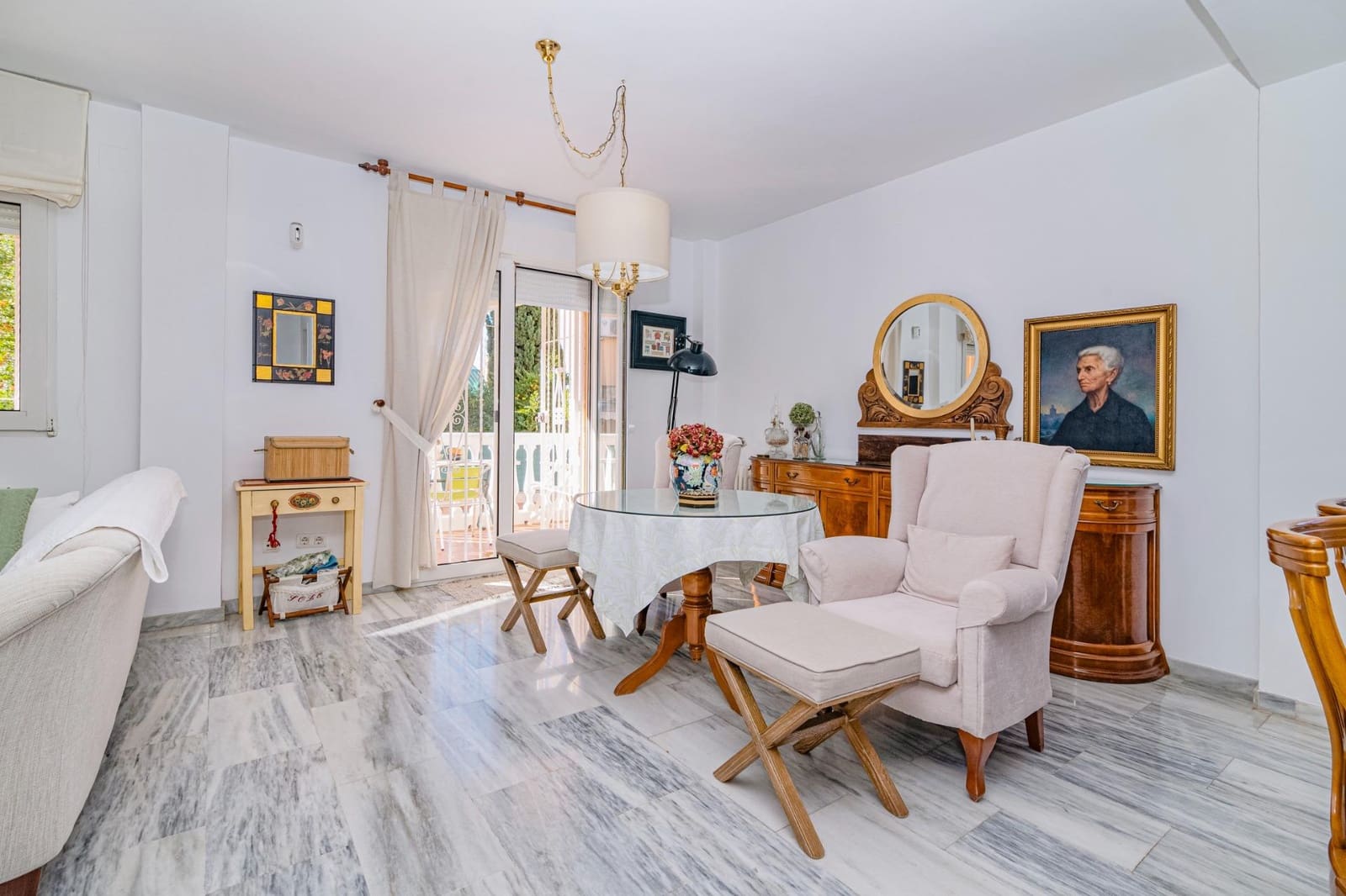 5 bedroom Semi-detached Villa for sale in Jun with pool garage - € 279,900 (Ref: 9814496)
