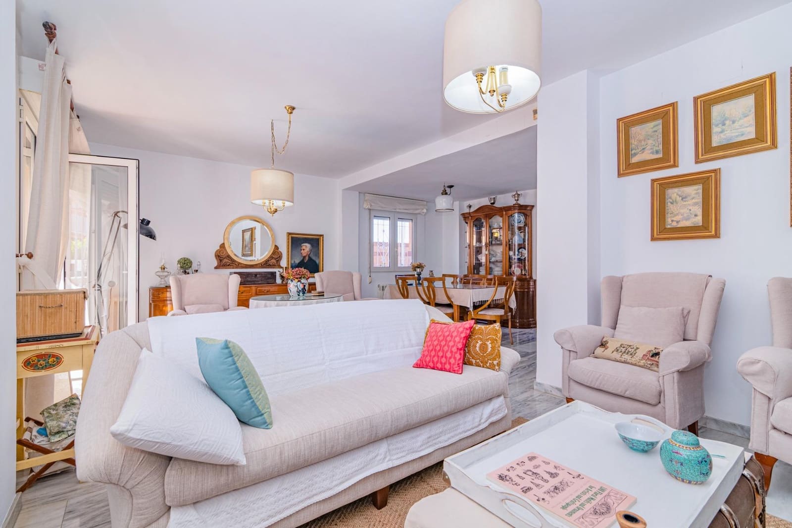 5 bedroom Semi-detached Villa for sale in Jun with pool garage - € 279,900 (Ref: 9814496)