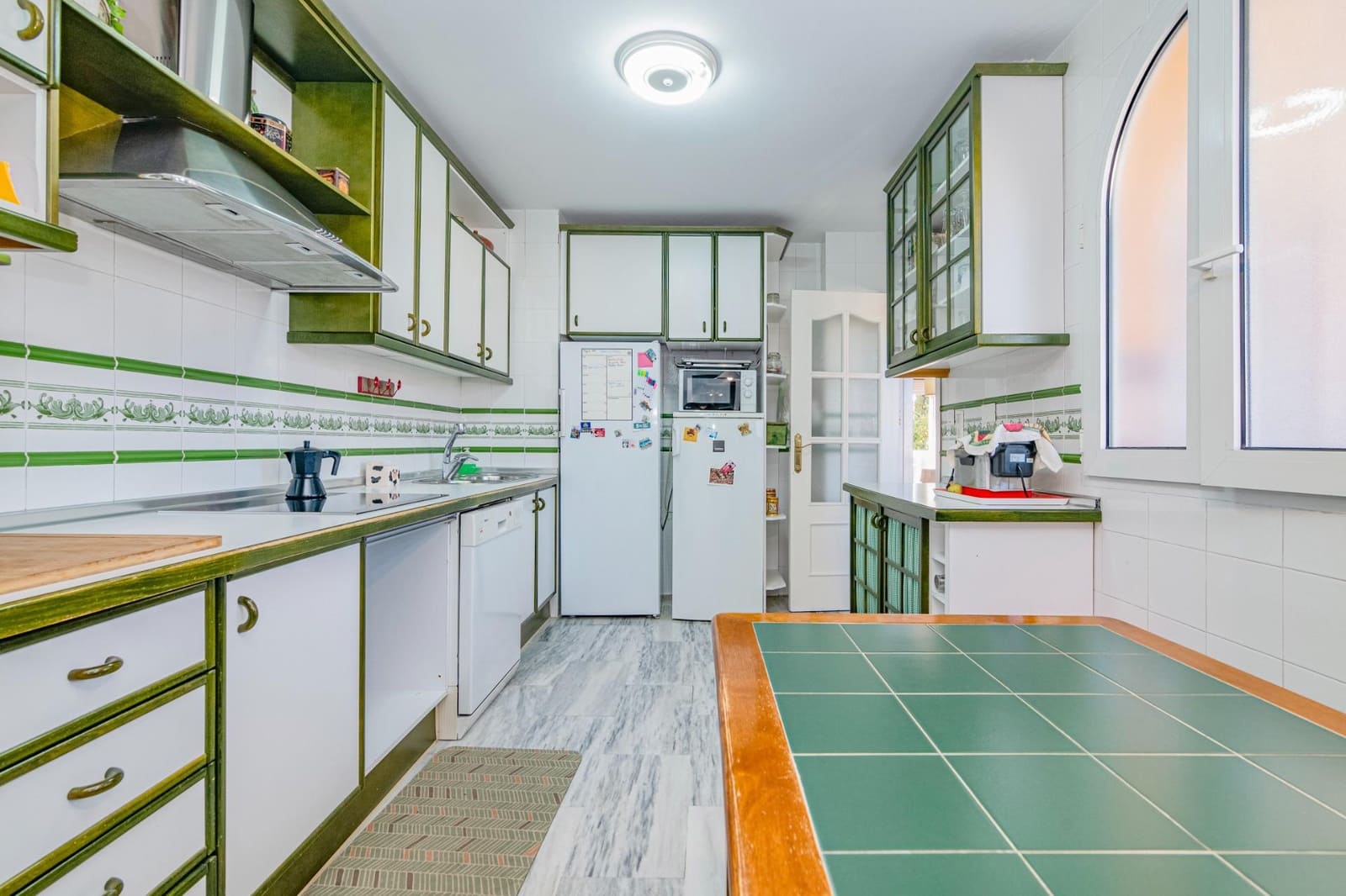 5 bedroom Semi-detached Villa for sale in Jun with pool garage - € 279,900 (Ref: 9814496)