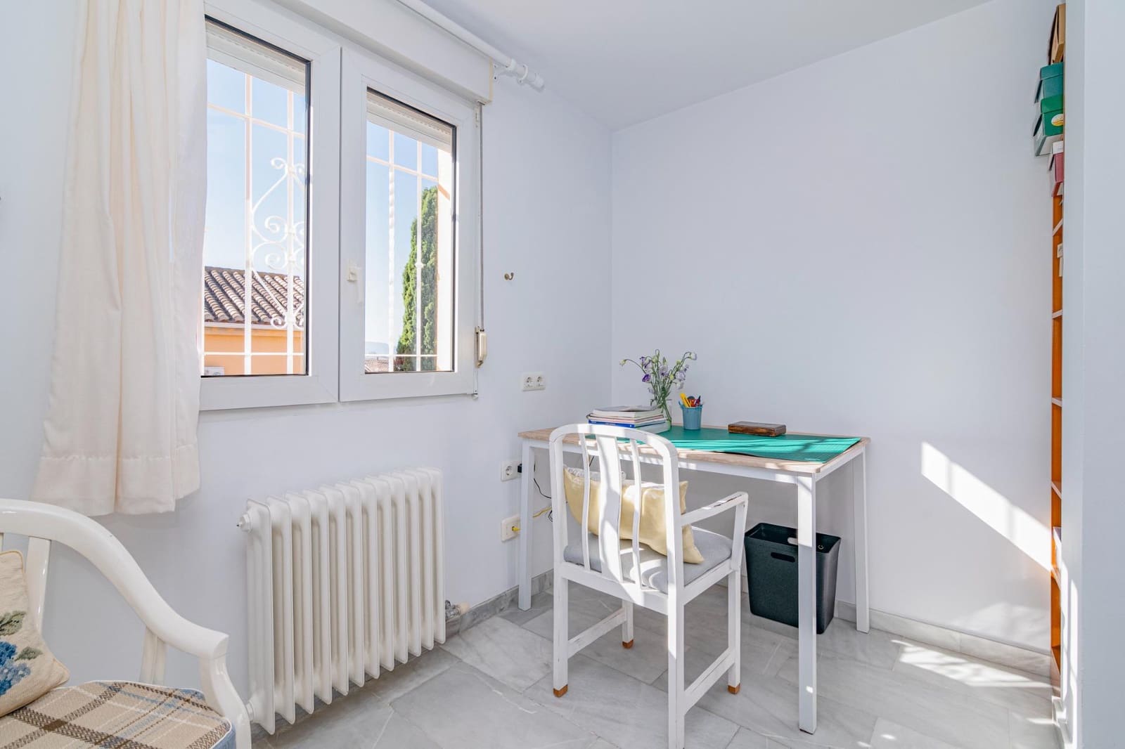 5 bedroom Semi-detached Villa for sale in Jun with pool garage - € 279,900 (Ref: 9814496)