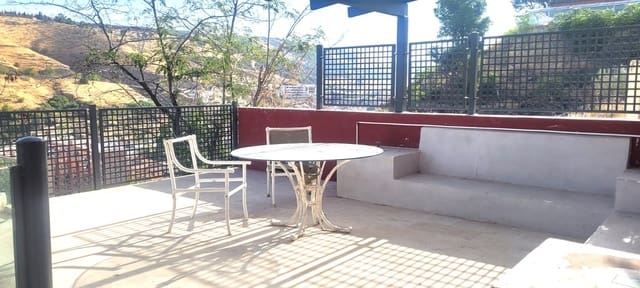 Chalet de 5 habitaciones en Granada ciudad en venta - 630.000 € (Ref: 9814497)