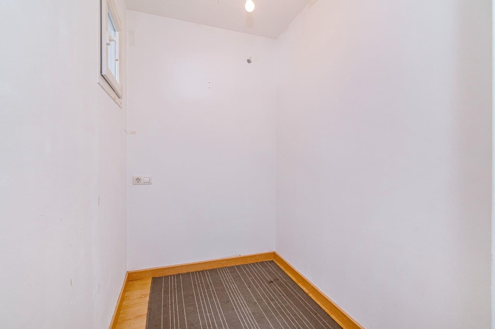 2 soveværelse Lejlighed til salg i Sierra Nevada med swimmingpool garage - € 168.000 (Ref: 9814499)