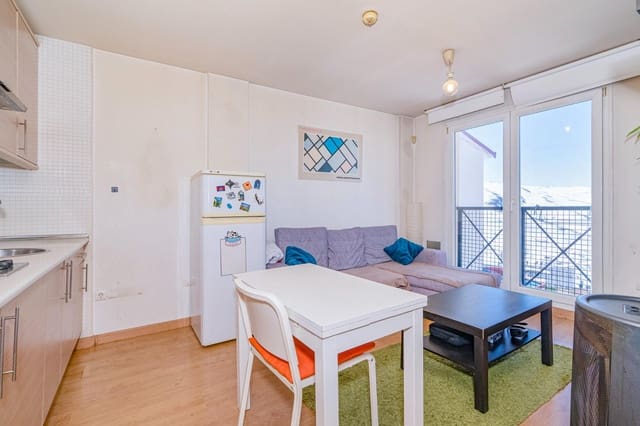 2 soveværelse Lejlighed til salg i Sierra Nevada, Monachil med swimmingpool garage - € 168.000 (Ref: 9814499)