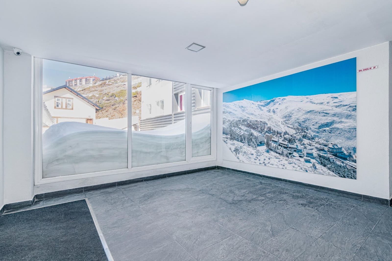2 soveværelse Lejlighed til salg i Sierra Nevada med swimmingpool garage - € 168.000 (Ref: 9814499)