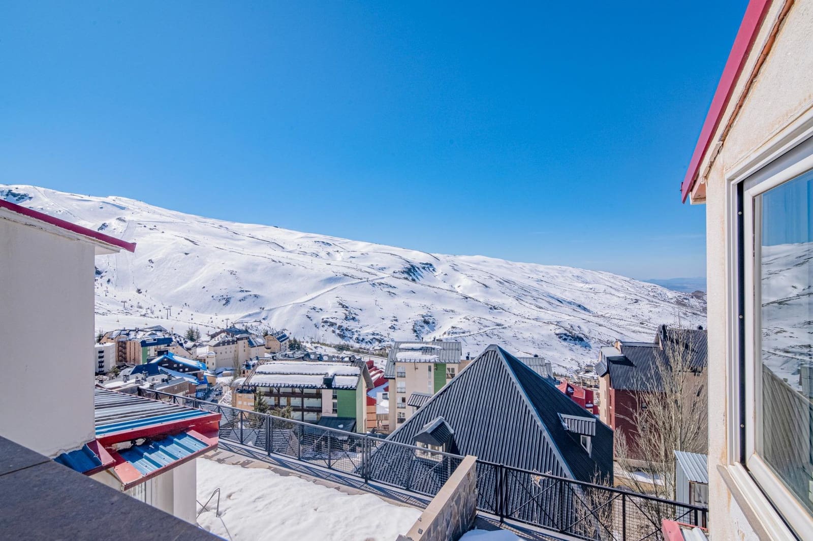 2 soveværelse Lejlighed til salg i Sierra Nevada med swimmingpool garage - € 168.000 (Ref: 9814499)