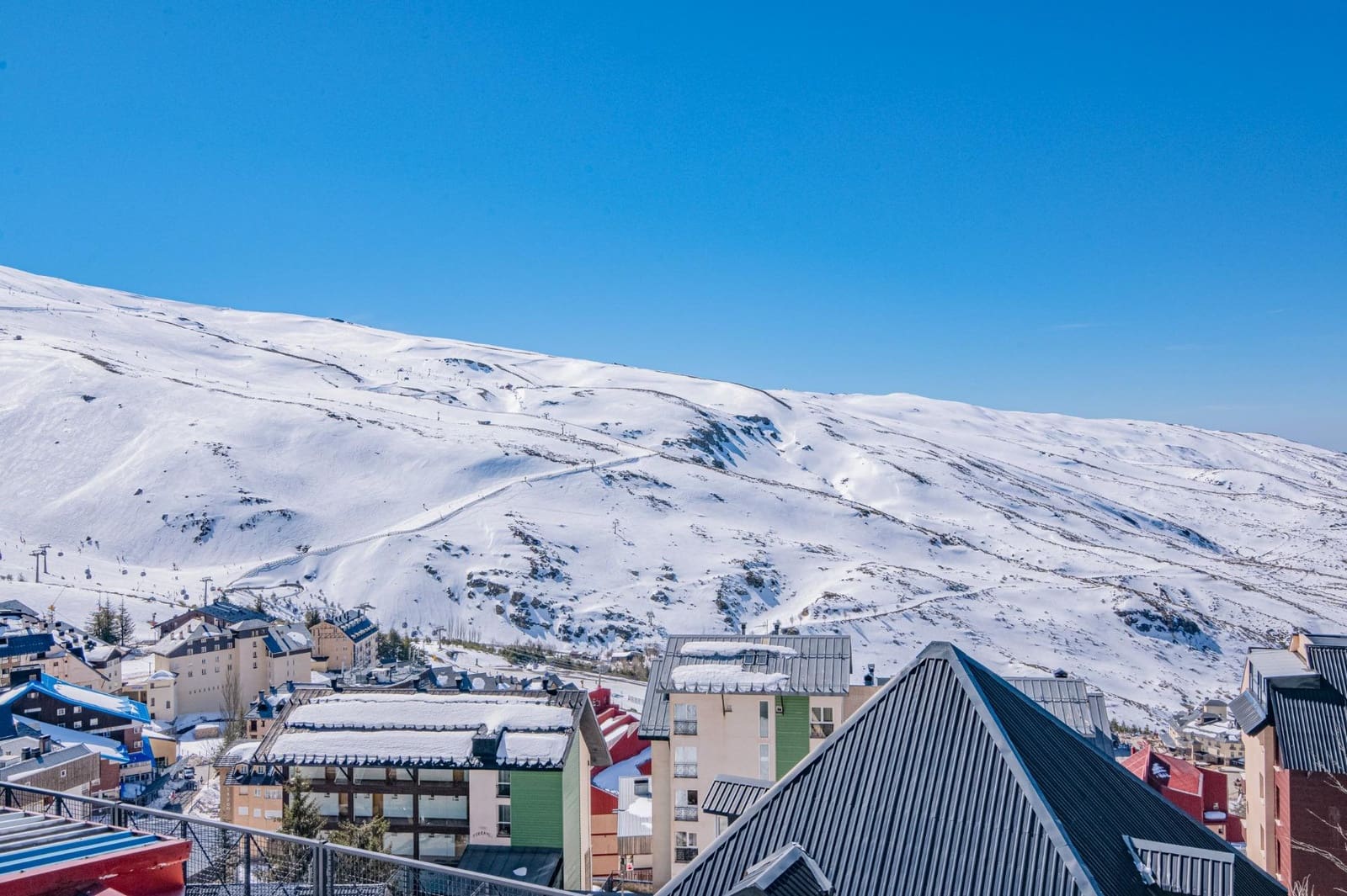 2 soveværelse Lejlighed til salg i Sierra Nevada med swimmingpool garage - € 168.000 (Ref: 9814499)