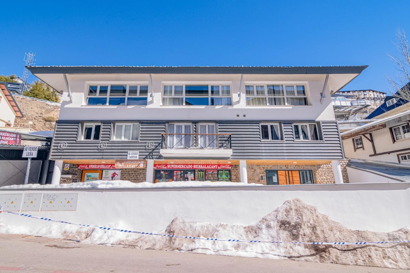 2 soveværelse Lejlighed til salg i Sierra Nevada med swimmingpool garage - € 168.000 (Ref: 9814499)