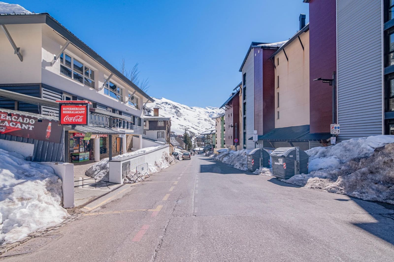 2 soveværelse Lejlighed til salg i Sierra Nevada med swimmingpool garage - € 168.000 (Ref: 9814499)