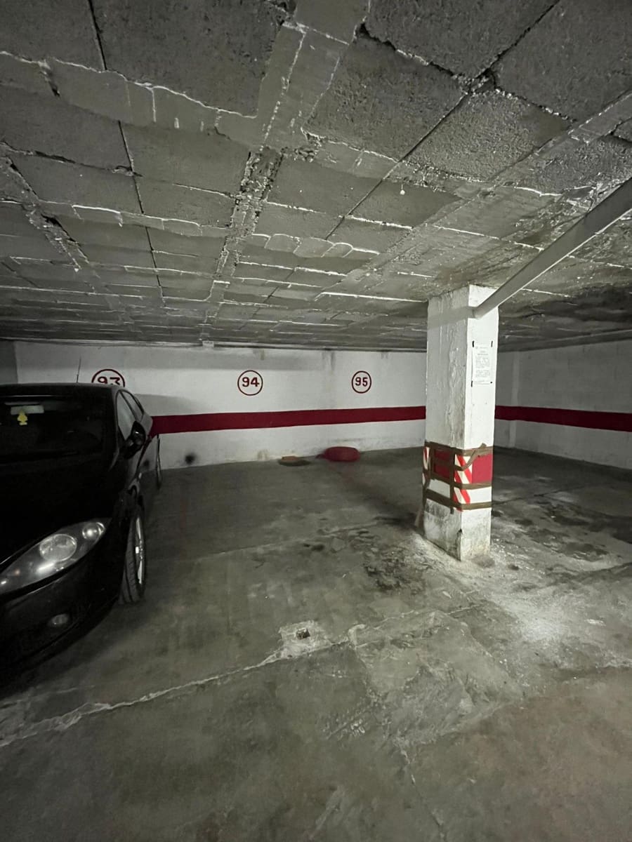 Garage for sale in Granada city - € 6,000 (Ref: 9814500)