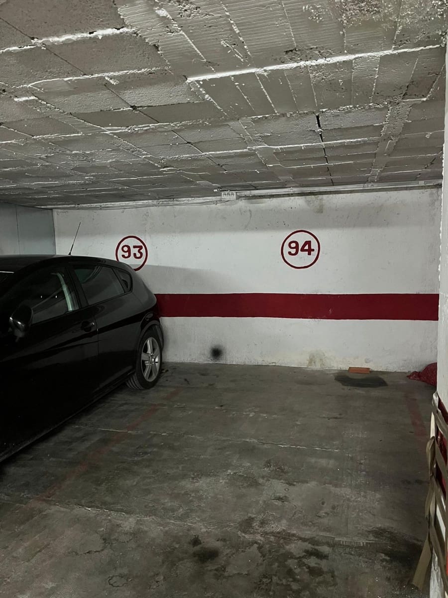 Garage for sale in Granada city - € 6,000 (Ref: 9814500)