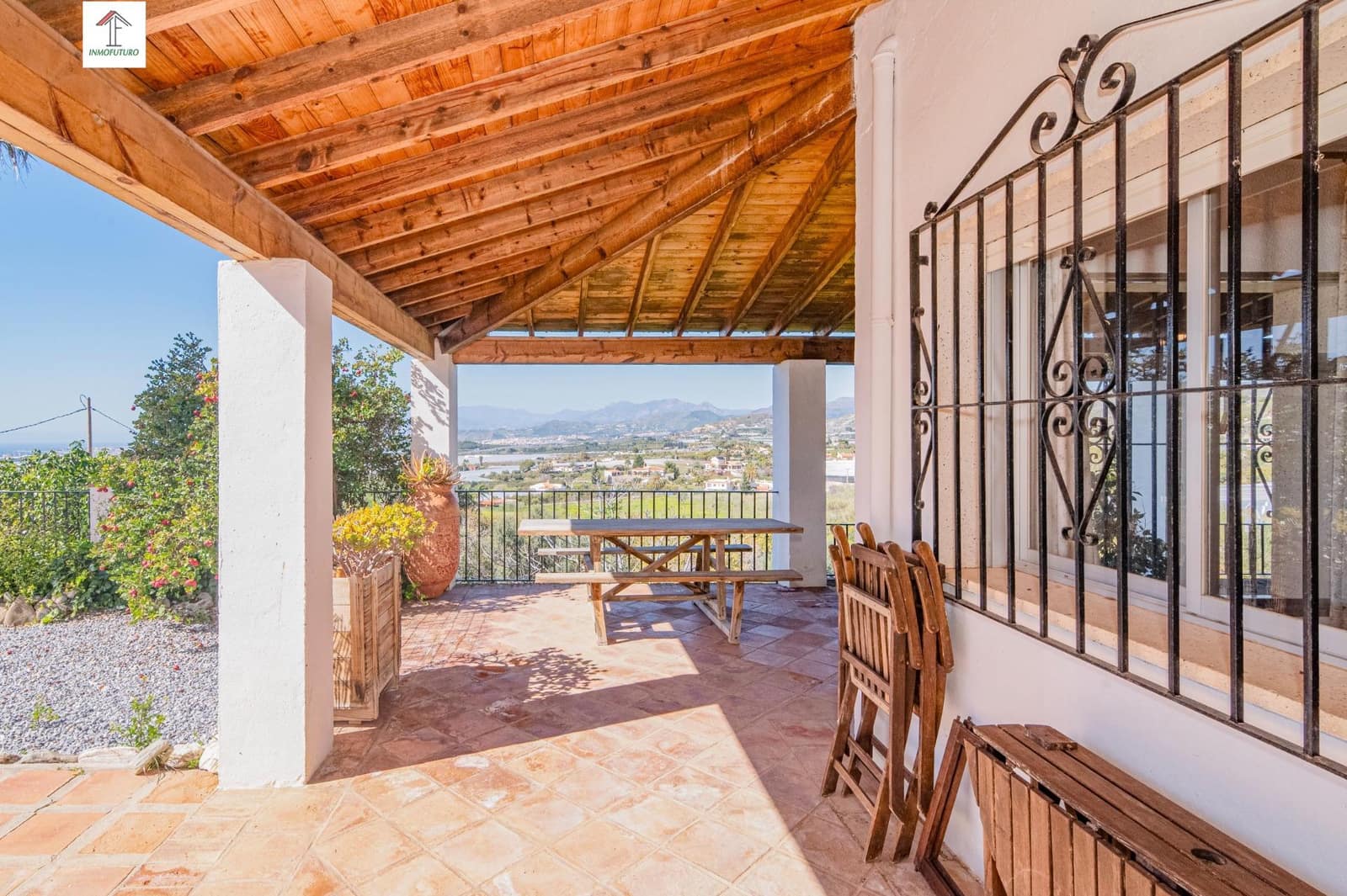 4 bedroom Villa for sale in Motril with pool garage - € 485,000 (Ref: 9814501)