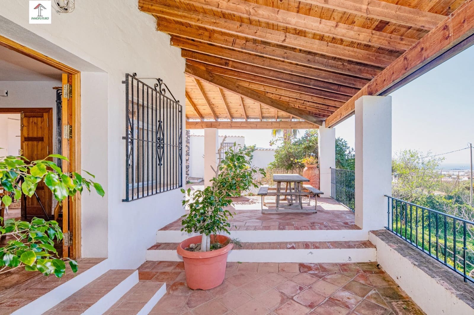 4 bedroom Villa for sale in Motril with pool garage - € 485,000 (Ref: 9814501)