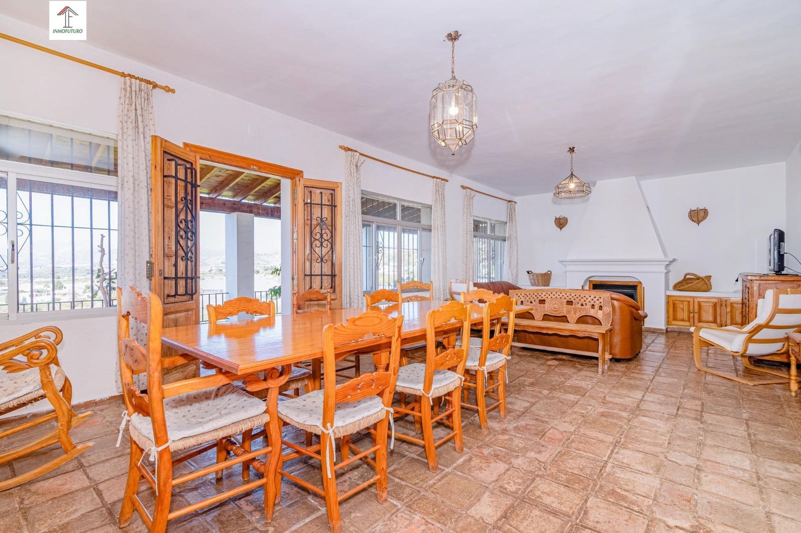 4 bedroom Villa for sale in Motril with pool garage - € 485,000 (Ref: 9814501)