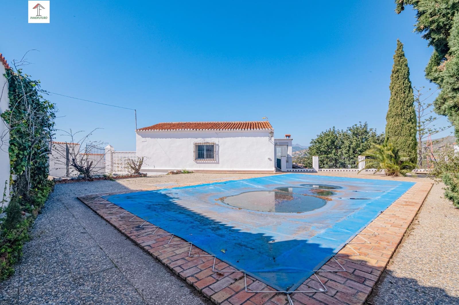 4 bedroom Villa for sale in Motril with pool garage - € 485,000 (Ref: 9814501)