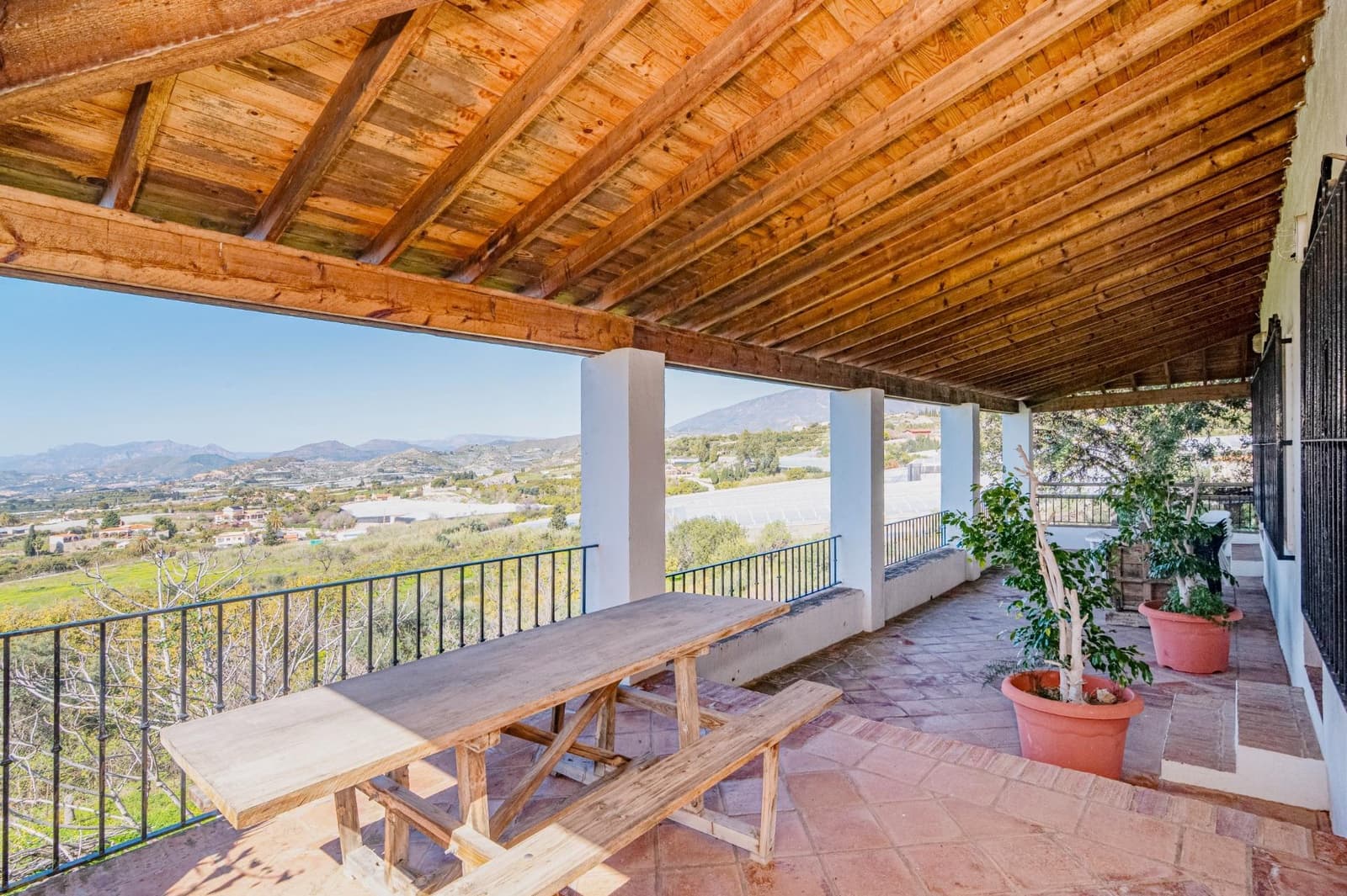 4 bedroom Villa for sale in Motril with pool garage - € 485,000 (Ref: 9814504)