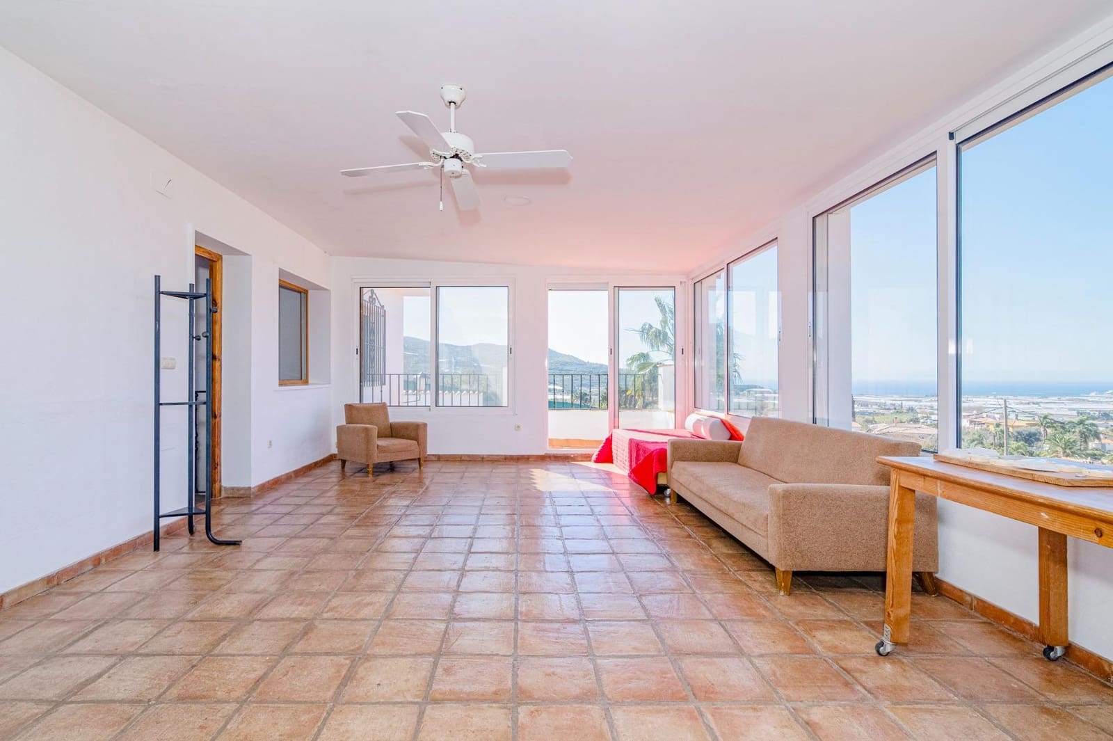 4 bedroom Villa for sale in Motril with pool garage - € 485,000 (Ref: 9814504)