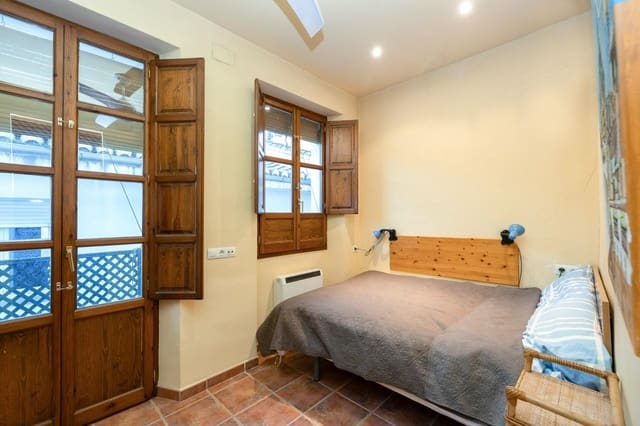 2 soveværelse Byhus til salg i Granada by - € 239.000 (Ref: 9814506)