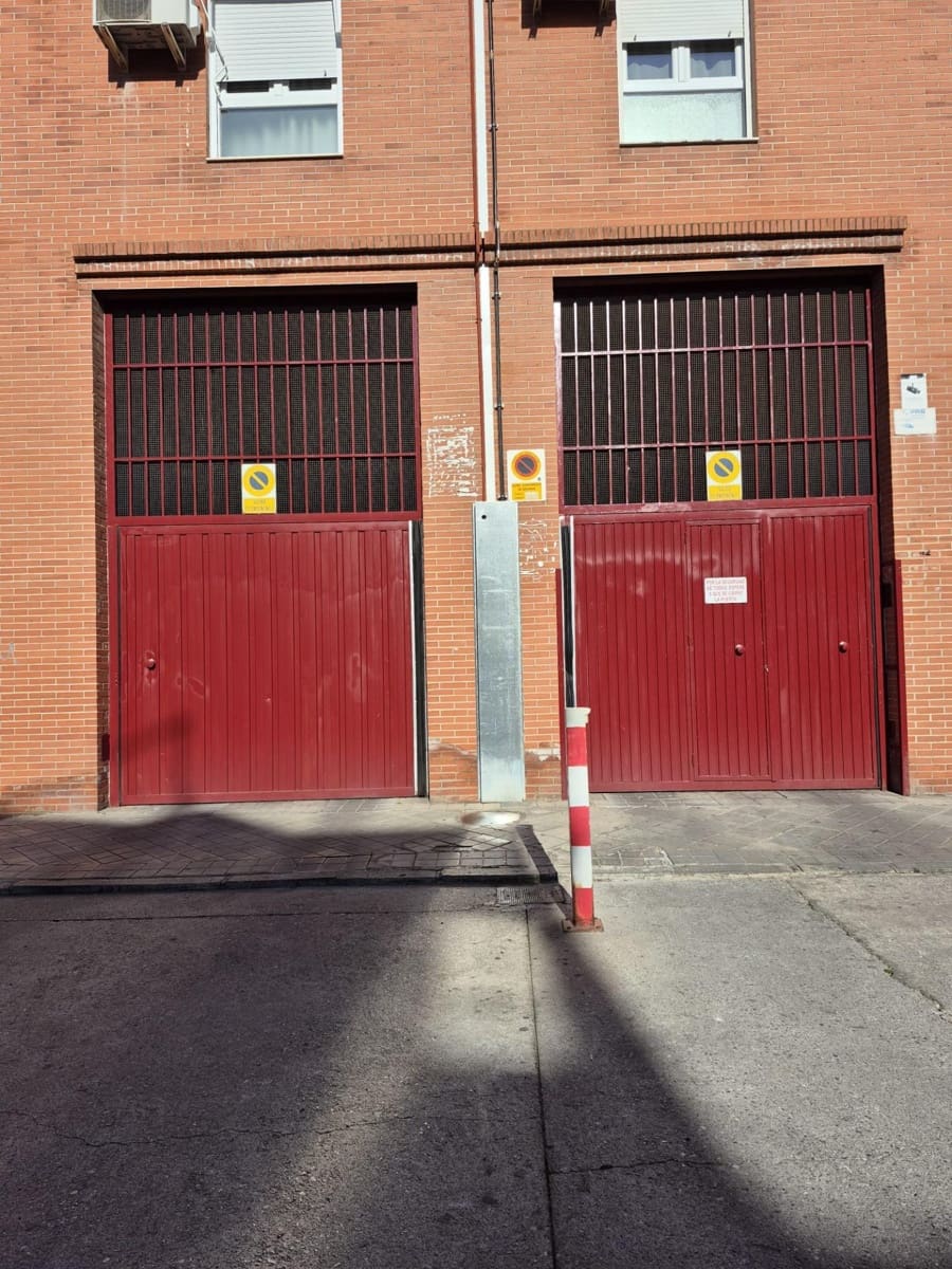 Apartamento de 4 habitaciones en Granada ciudad en venta con garaje - 218.000 € (Ref: 9814507)