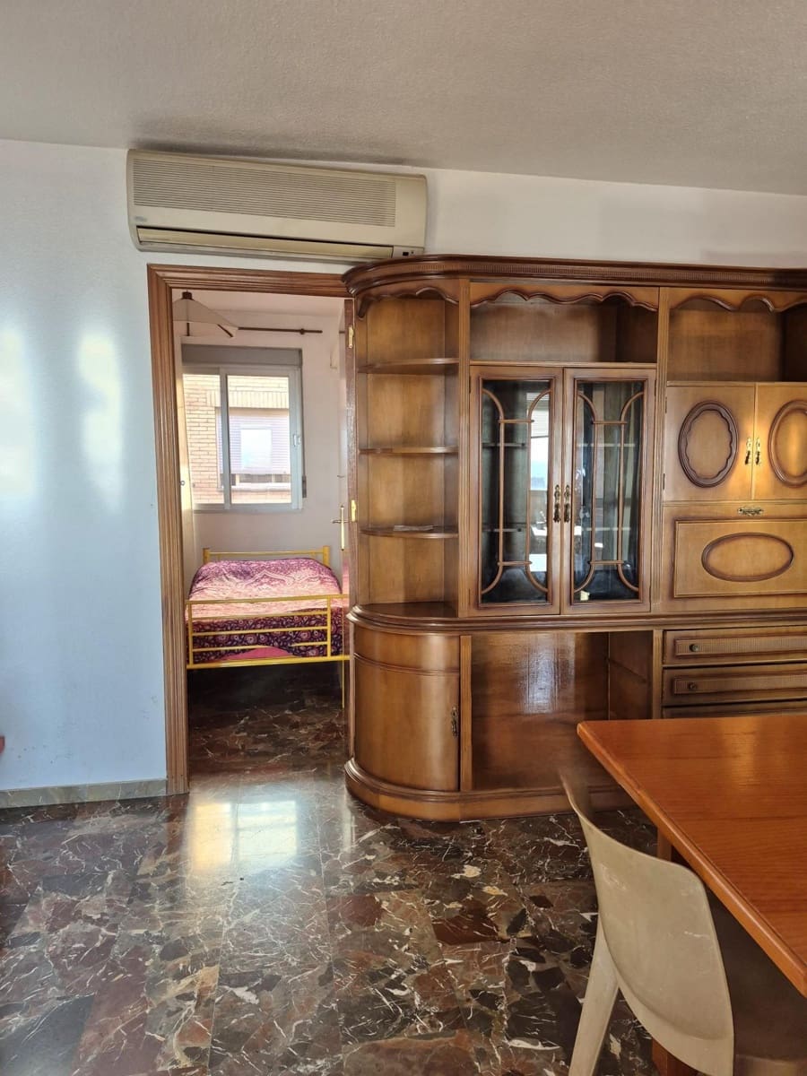 Apartamento de 4 habitaciones en Granada ciudad en venta con garaje - 218.000 € (Ref: 9814507)