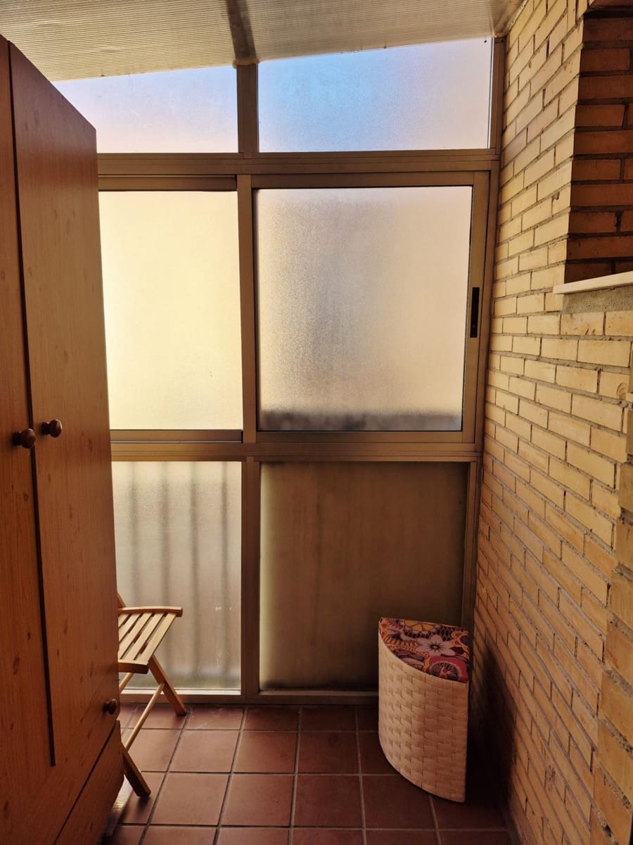 Apartamento de 4 habitaciones en Granada ciudad en venta con garaje - 218.000 € (Ref: 9814507)