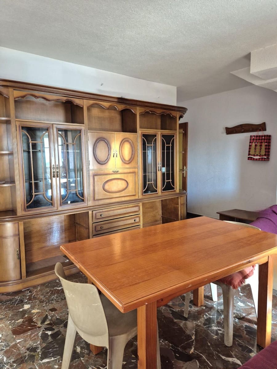 Apartamento de 4 habitaciones en Granada ciudad en venta con garaje - 218.000 € (Ref: 9814507)