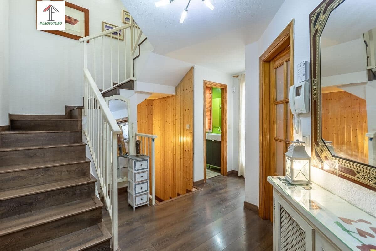 5 Zimmer Reihenhaus zu verkaufen in Ogijares mit Garage - 339.000 € (Ref: 9814509)