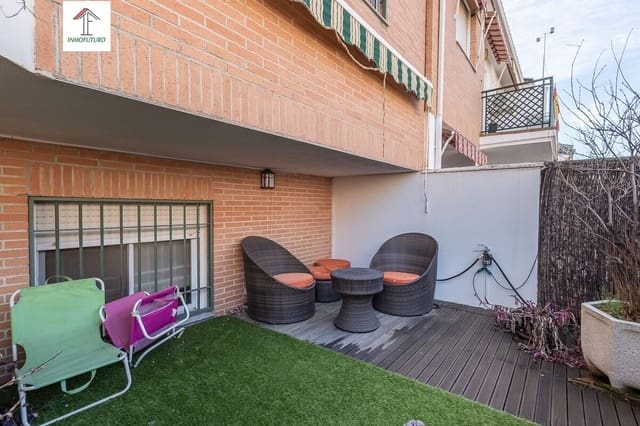 5 Zimmer Reihenhaus zu verkaufen in Ogíjares mit Garage - 339.000 € (Ref: 9814509)