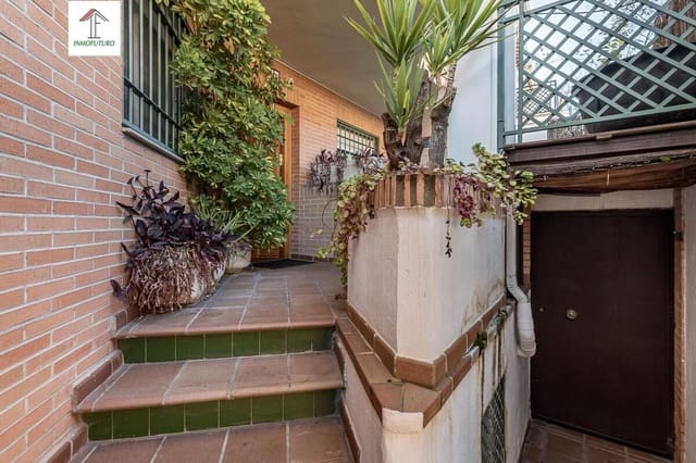 5 Zimmer Reihenhaus zu verkaufen in Ogíjares mit Garage - 339.000 € (Ref: 9814509)