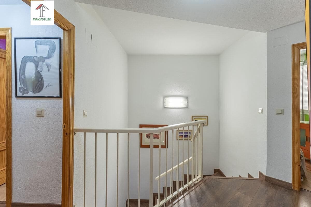 5 Zimmer Reihenhaus zu verkaufen in Ogijares mit Garage - 339.000 € (Ref: 9814509)