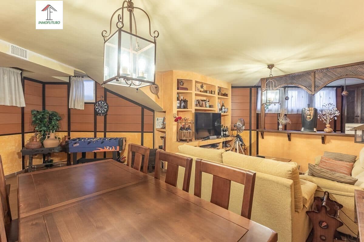 5 Zimmer Reihenhaus zu verkaufen in Ogijares mit Garage - 339.000 € (Ref: 9814509)