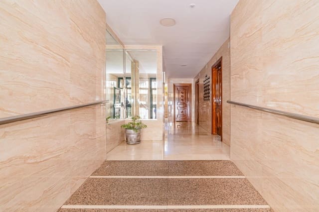 3 soveværelse Lejlighed til salg i Granada by med garage - € 265.000 (Ref: 9814510)
