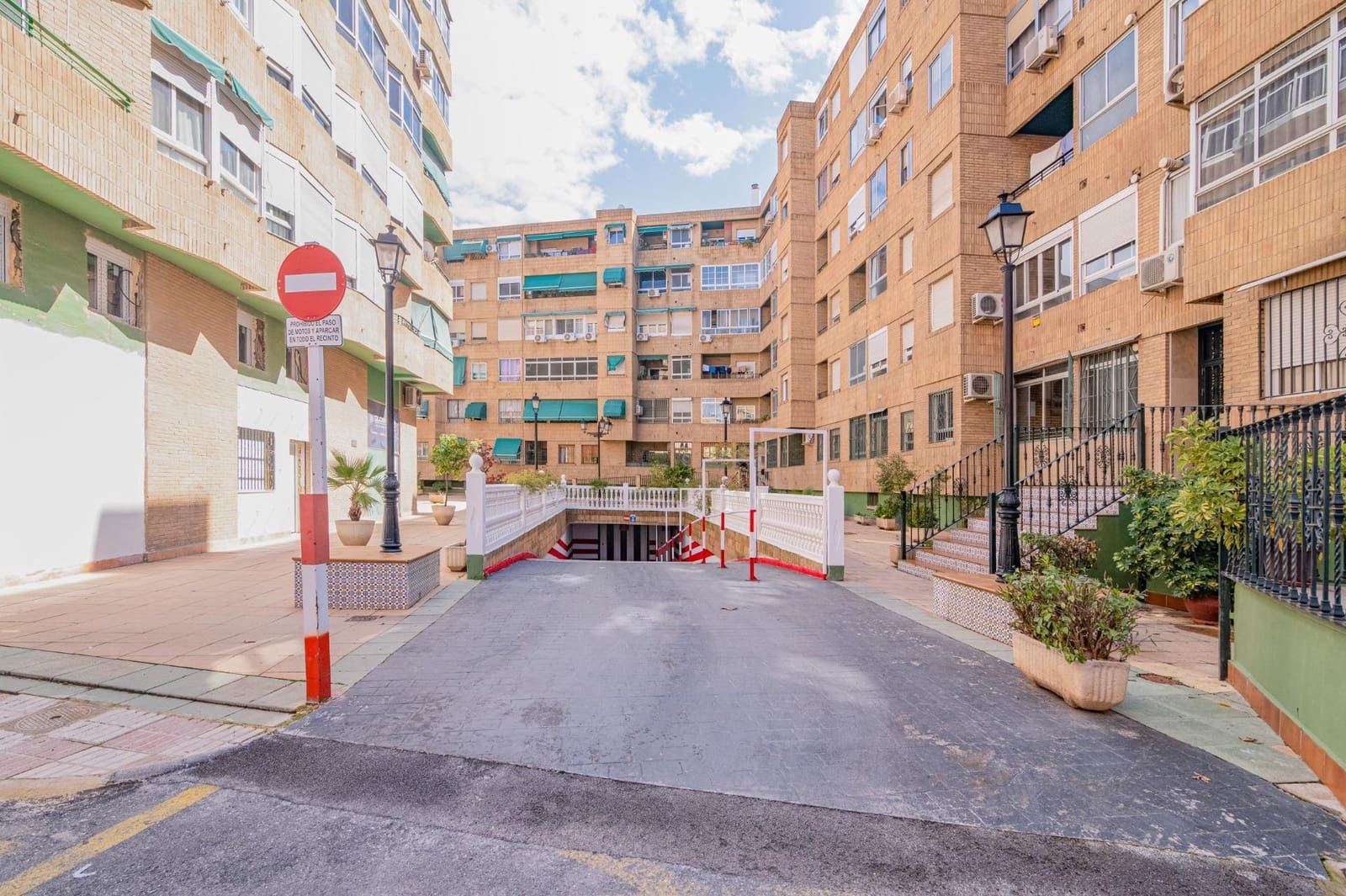 3 soveværelse Lejlighed til salg i Granada by med garage - € 265.000 (Ref: 9814510)