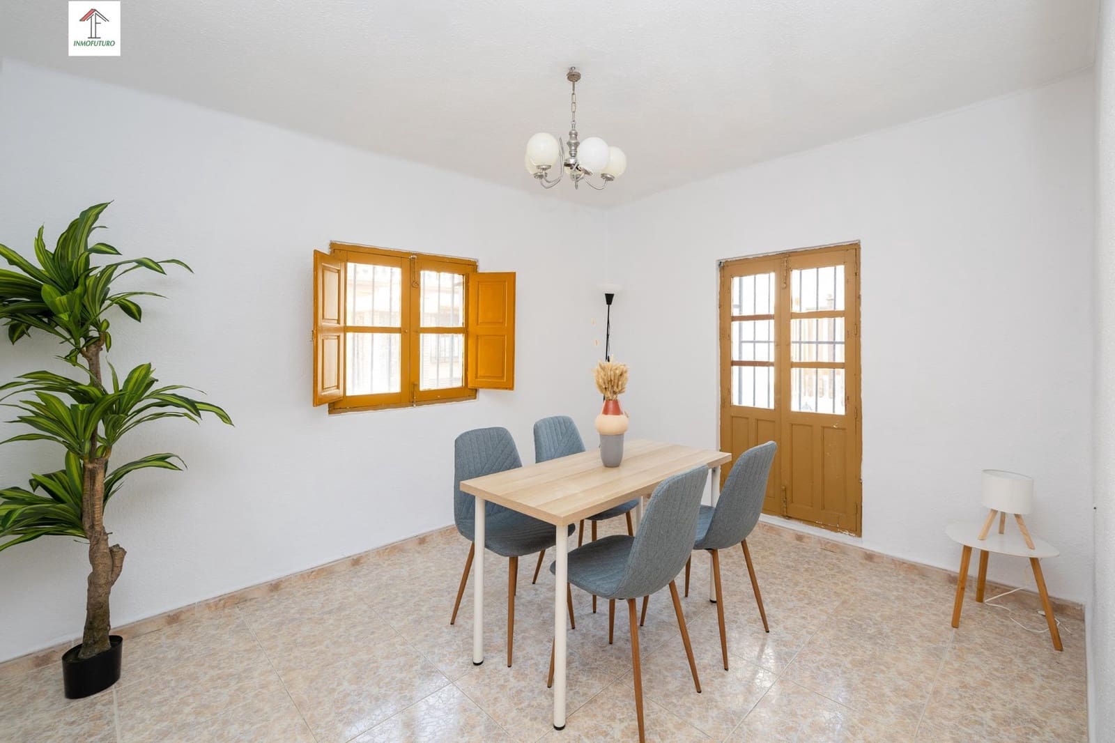 4 bedroom Apartment for sale in Cenes de la Vega - € 135,000 (Ref: 9814512)