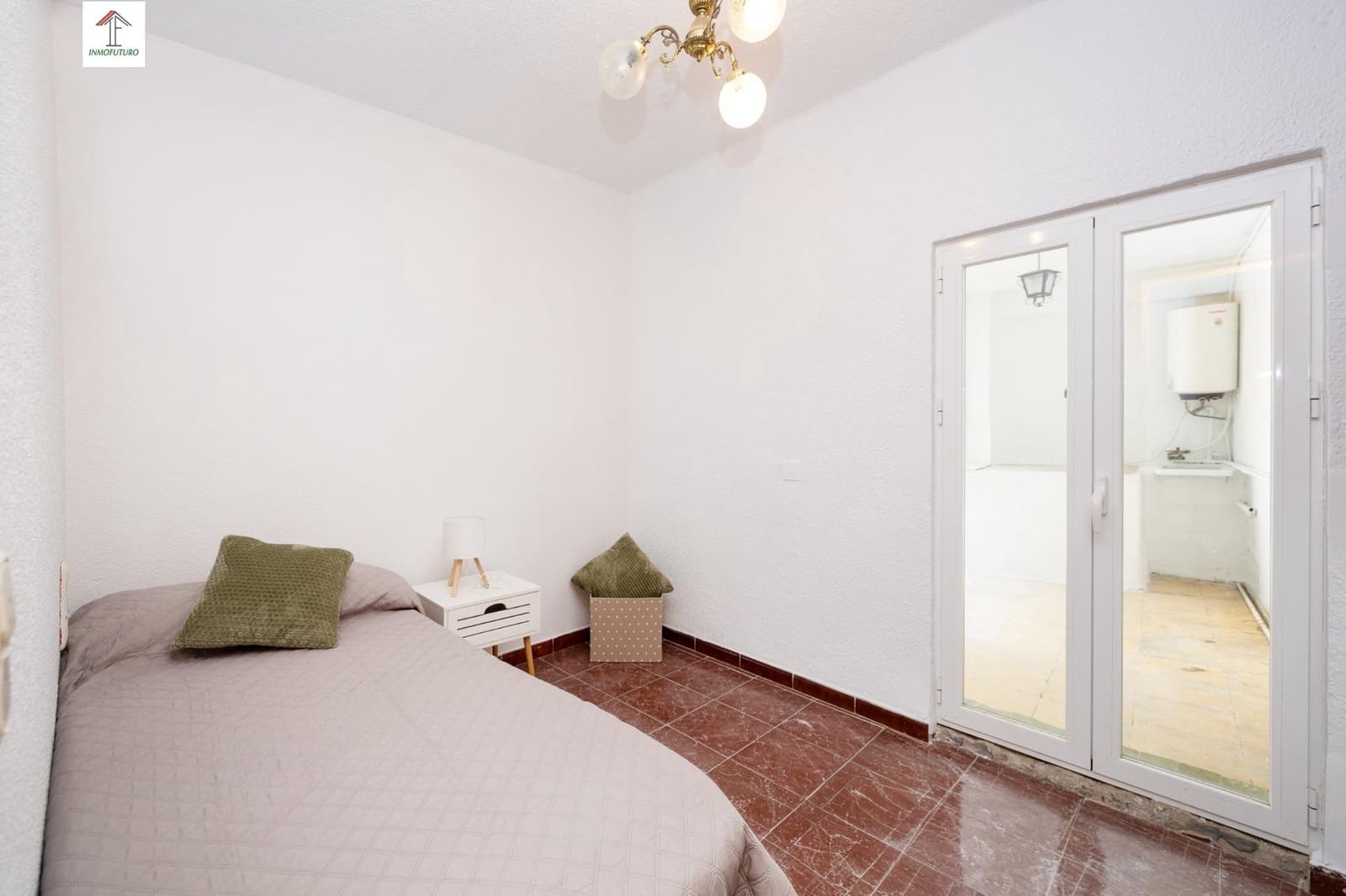 4 bedroom Apartment for sale in Cenes de la Vega - € 135,000 (Ref: 9814512)