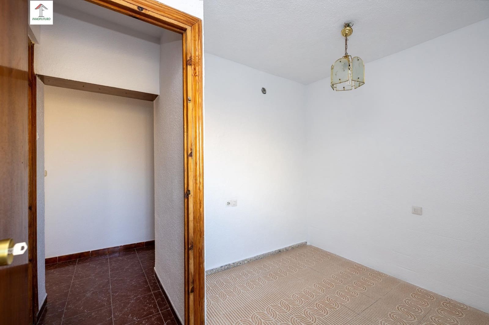 4 bedroom Apartment for sale in Cenes de la Vega - € 135,000 (Ref: 9814512)