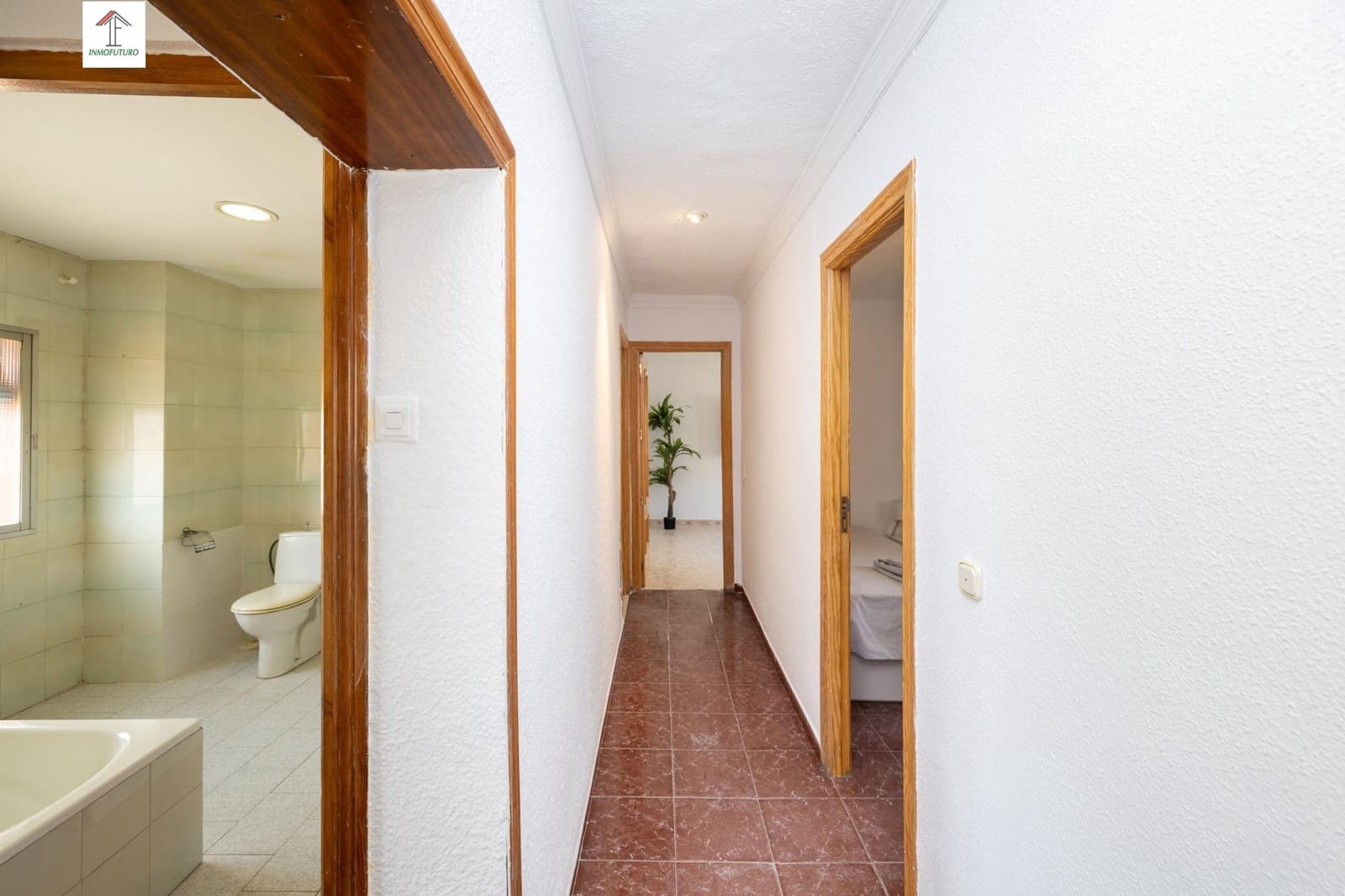 4 bedroom Apartment for sale in Cenes de la Vega - € 135,000 (Ref: 9814512)