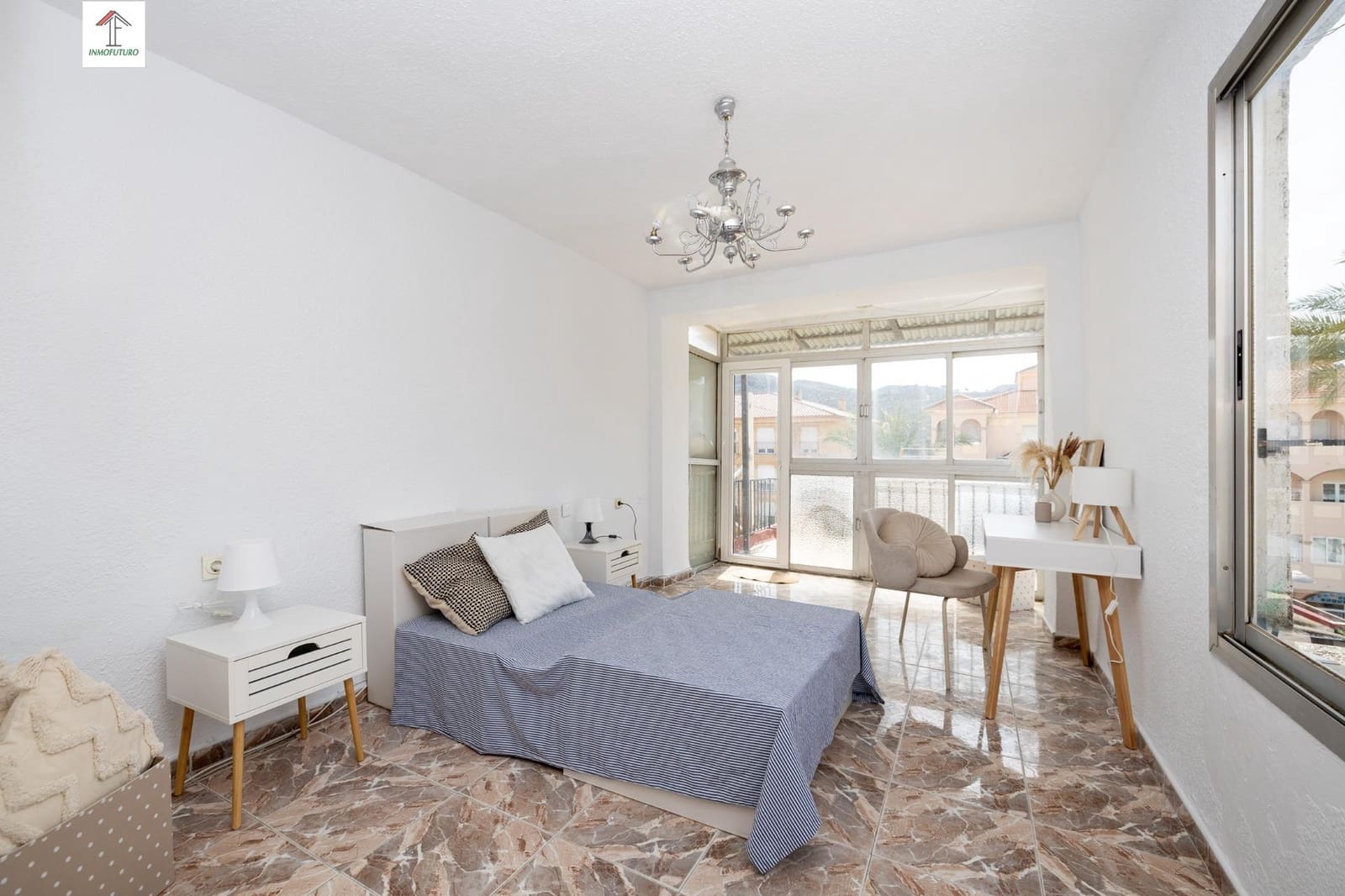4 bedroom Apartment for sale in Cenes de la Vega - € 135,000 (Ref: 9814512)