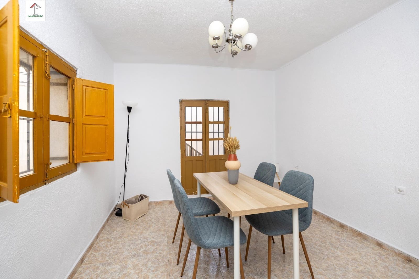 4 bedroom Apartment for sale in Cenes de la Vega - € 135,000 (Ref: 9814512)