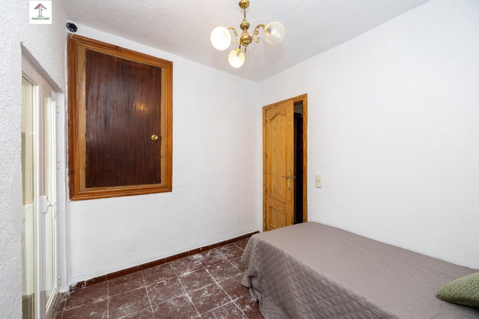 4 bedroom Apartment for sale in Cenes de la Vega - € 135,000 (Ref: 9814512)
