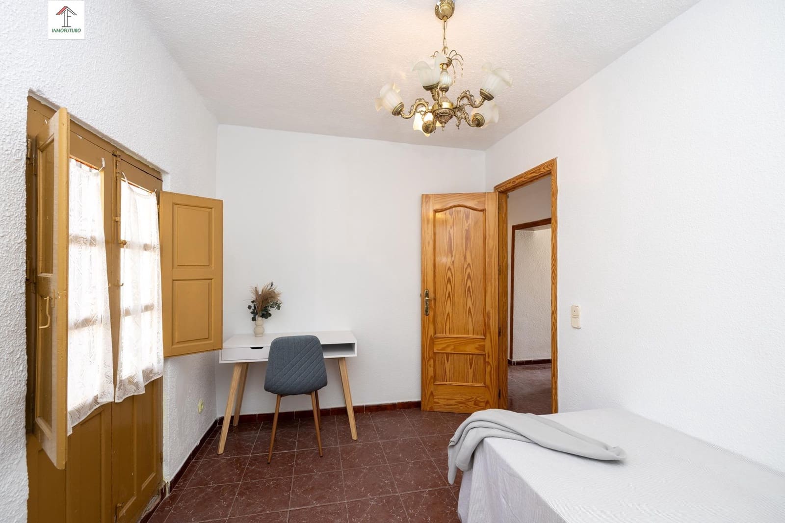 4 bedroom Apartment for sale in Cenes de la Vega - € 135,000 (Ref: 9814512)