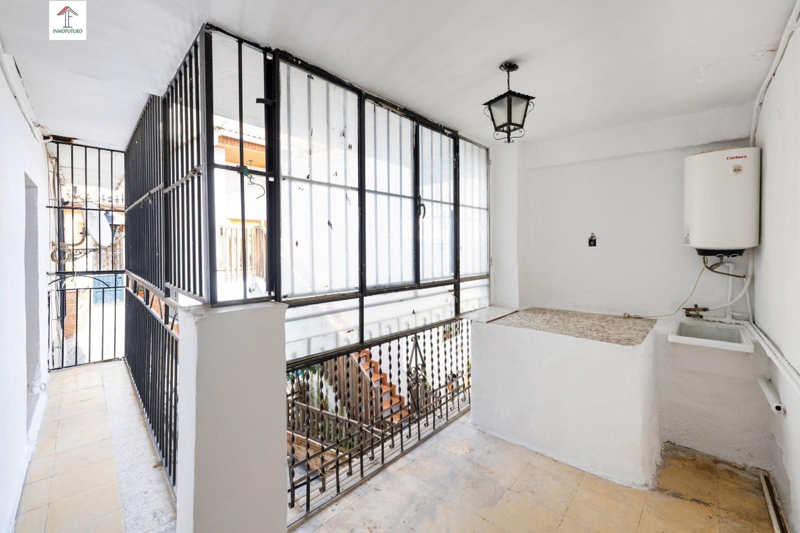 4 bedroom Apartment for sale in Cenes de la Vega - € 135,000 (Ref: 9814512)