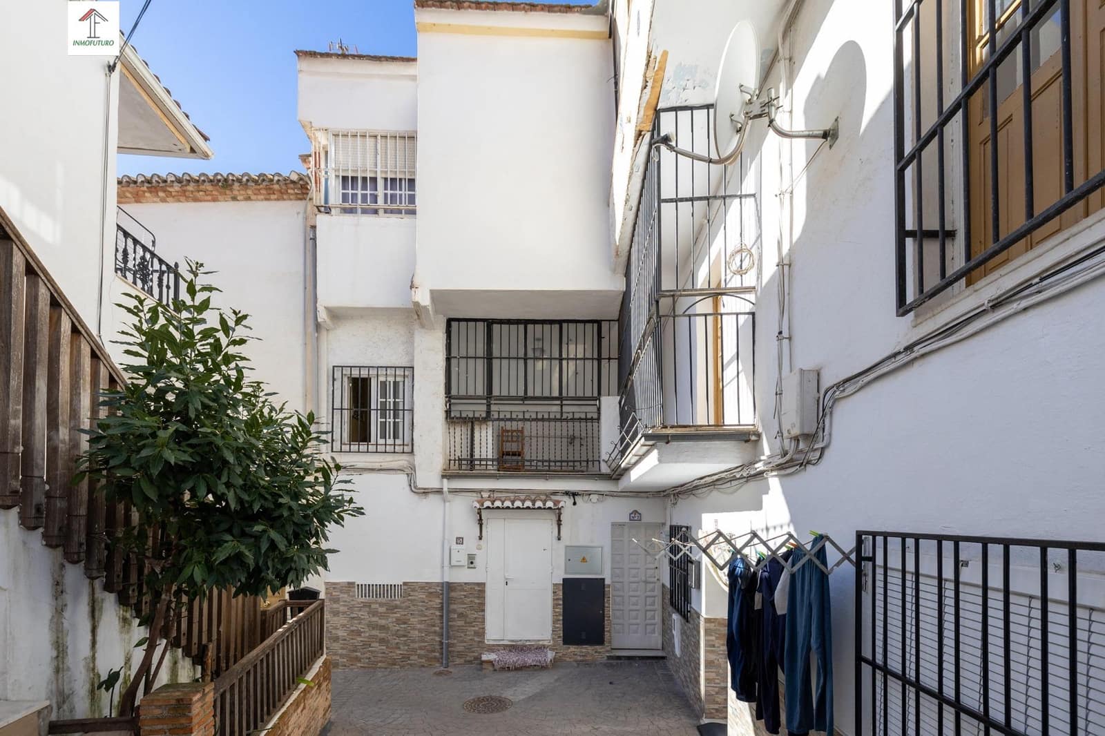4 bedroom Apartment for sale in Cenes de la Vega - € 135,000 (Ref: 9814512)