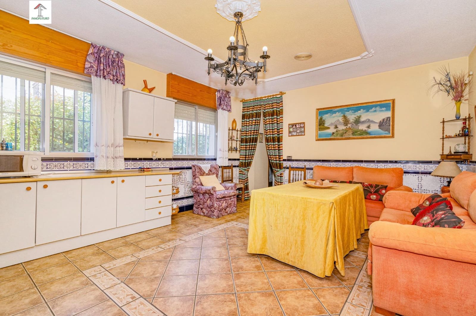 4 bedroom Villa for sale in Peligros with pool - € 395,000 (Ref: 9814514)