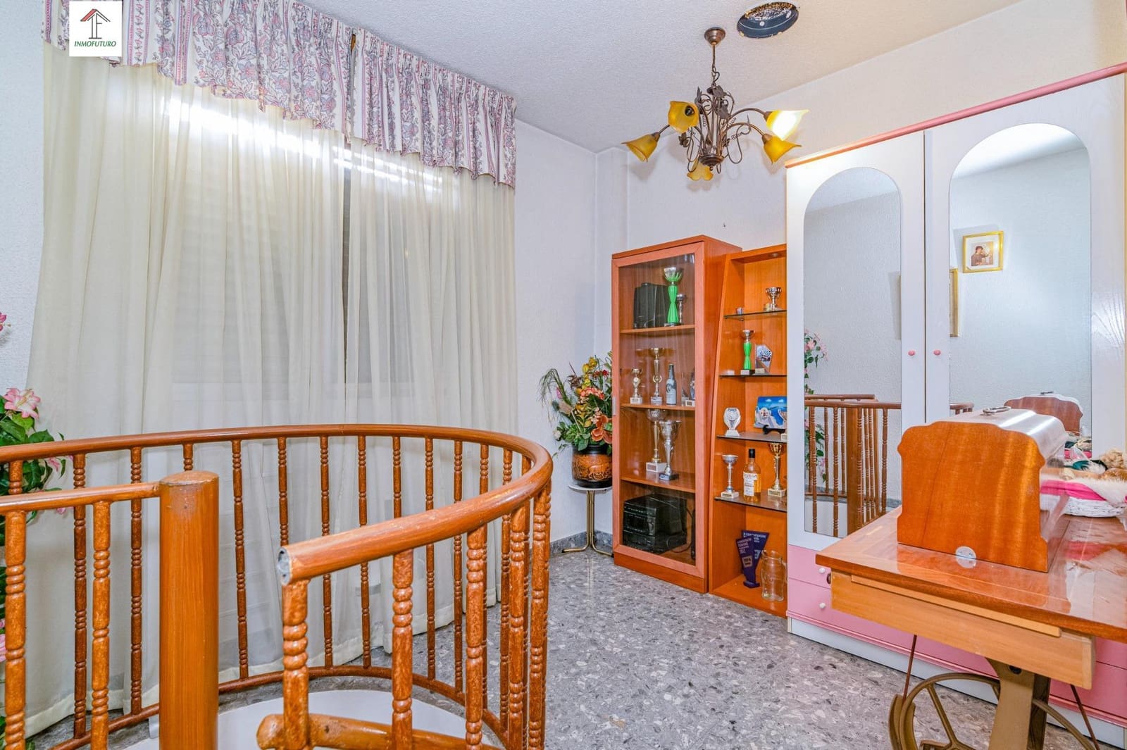 4 bedroom Villa for sale in Peligros with pool - € 395,000 (Ref: 9814514)