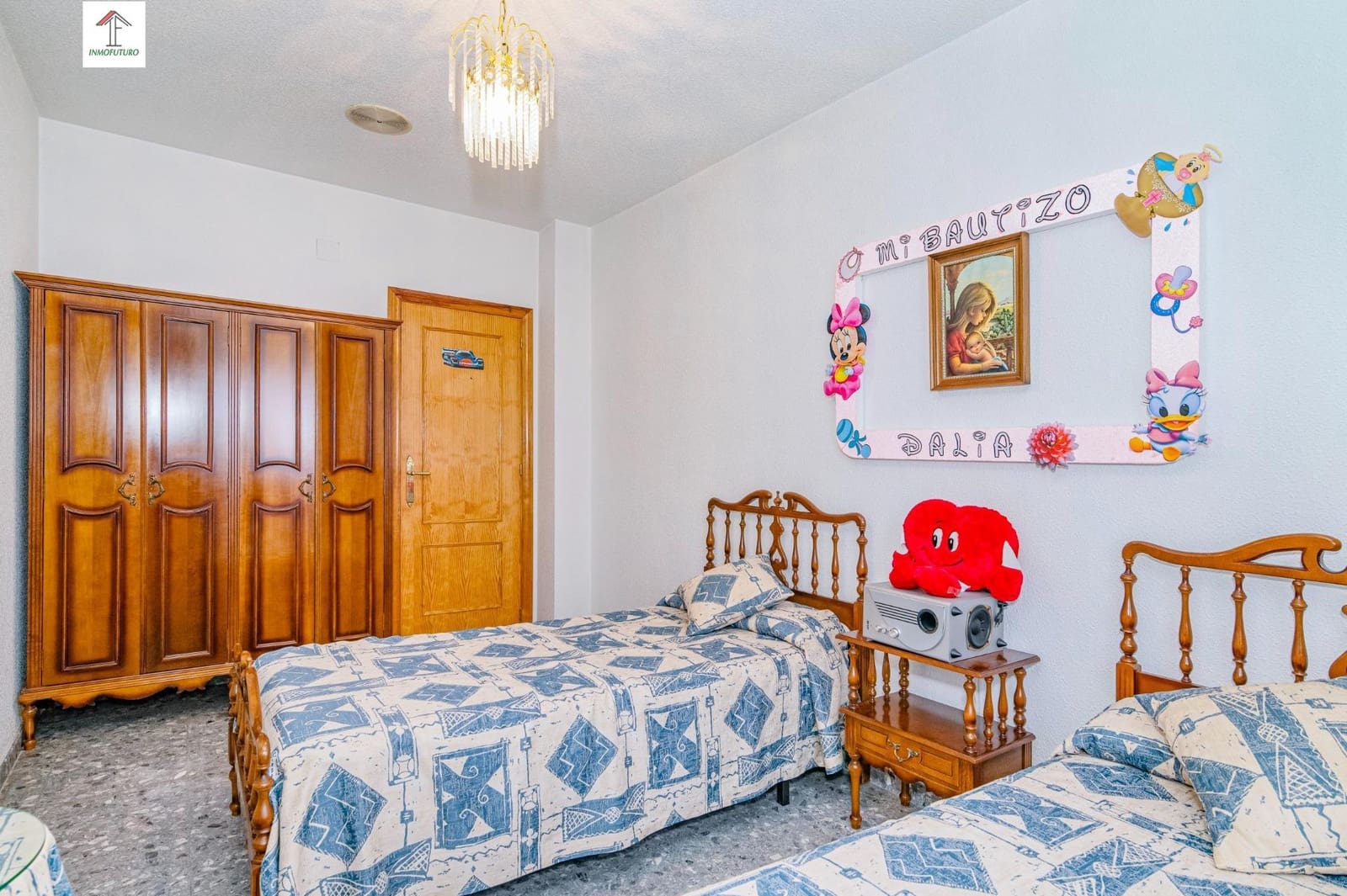 4 bedroom Villa for sale in Peligros with pool - € 395,000 (Ref: 9814514)