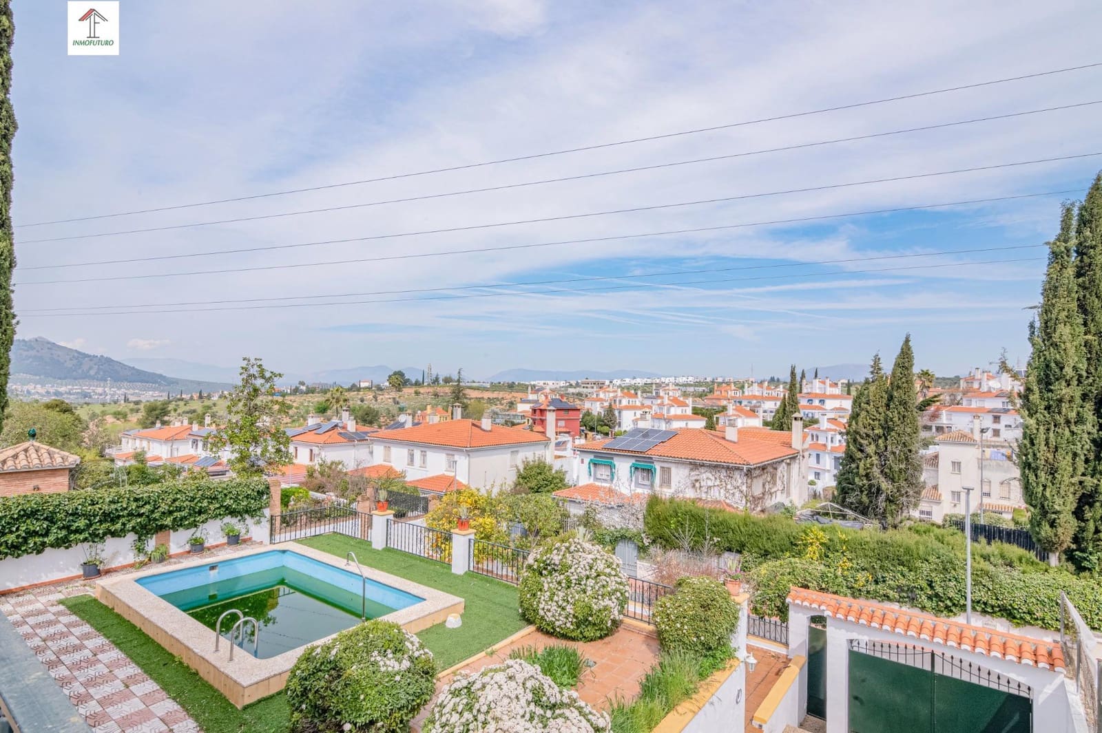 4 bedroom Villa for sale in Peligros with pool - € 395,000 (Ref: 9814514)