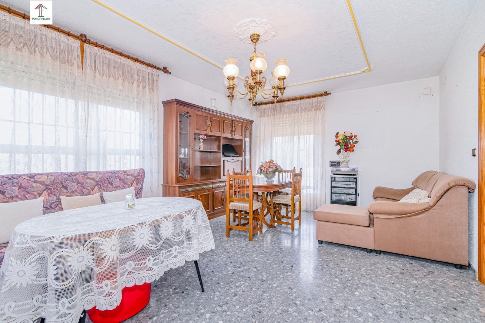 4 bedroom Villa for sale in Peligros with pool - € 395,000 (Ref: 9814514)