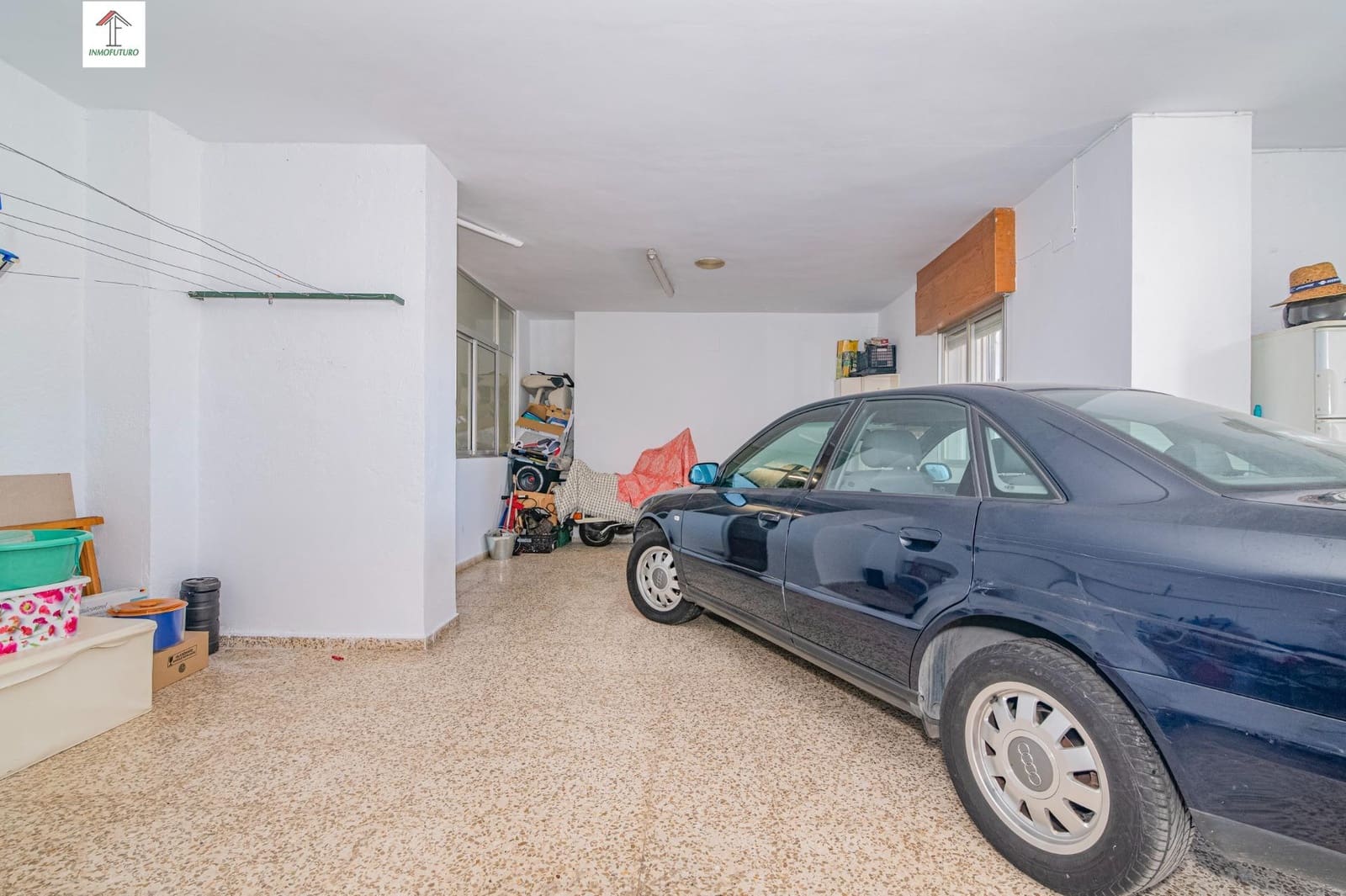 4 bedroom Villa for sale in Peligros with pool - € 395,000 (Ref: 9814514)