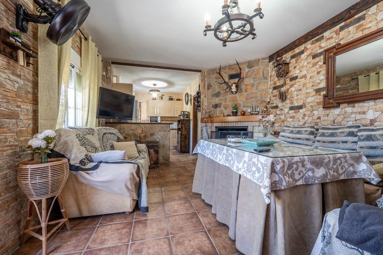 2 soveværelse Villa til salg i Granada by med swimmingpool garage - € 269.900 (Ref: 9814516)